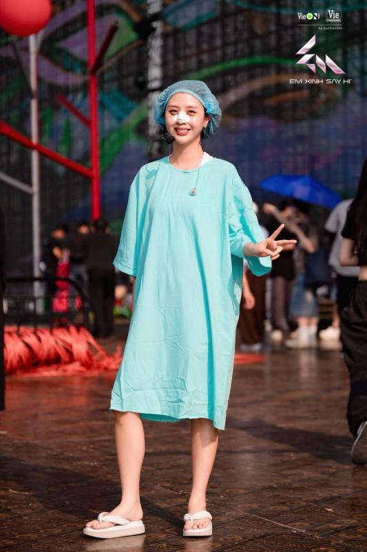 D-1 đến concert Em Xinh: Cả dàn nghệ sĩ đội mưa luyện tập, gì cũng dám làm dự đoán 1 đêm “ê hề content”- Ảnh 6.