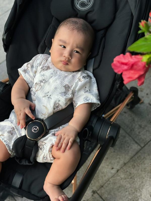Chú bé Panda nhà MC Mai Ngọc chưa được 5 tháng đã 