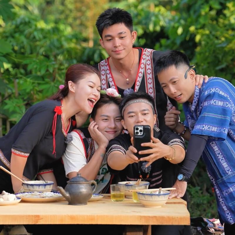 Gia Đình Haha hot vì... không ồn ào!- Ảnh 2.