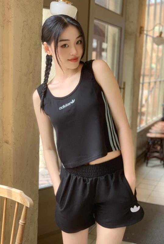 Nhan sắc đời thường ít phấn son của tân Miss Grand Vietnam 2025- Ảnh 8.