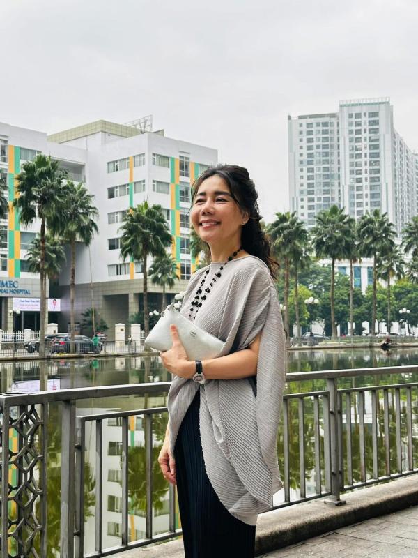 So vội outfit "tổng tài" đi xin lỗi với đồ của chủ quán cafe: Hermès da cá sấu thế này thì căng rồi!- Ảnh 6.