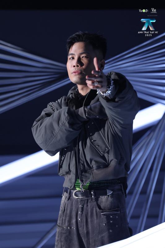 Đại chiến của 2 Quán quân Rap Việt: Người vừa lấy vợ sinh con trở lại showbiz, người “gây hấn” với cả làng rap- Ảnh 5.