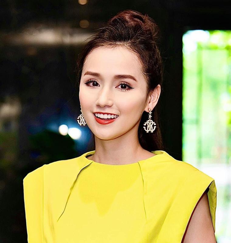 Nữ diễn viên giàu nhất miền Bắc: Sở hữu biệt thự 600m2, kim cương chất đầy nhà, sắm 100 bộ đồ chỉ để đóng 1 phim- Ảnh 1.