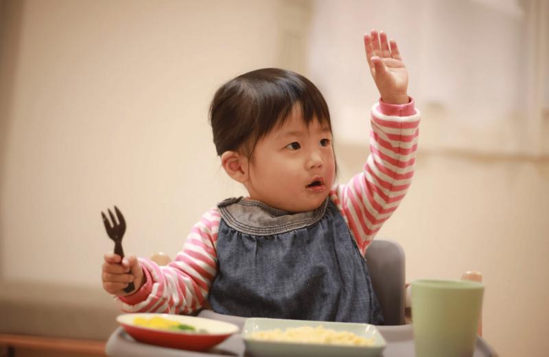 Bài toán muôn thuở: Giữa sữa công thức và sữa tươi, mẹ chọn thế nào mới đúng?- Ảnh 3.