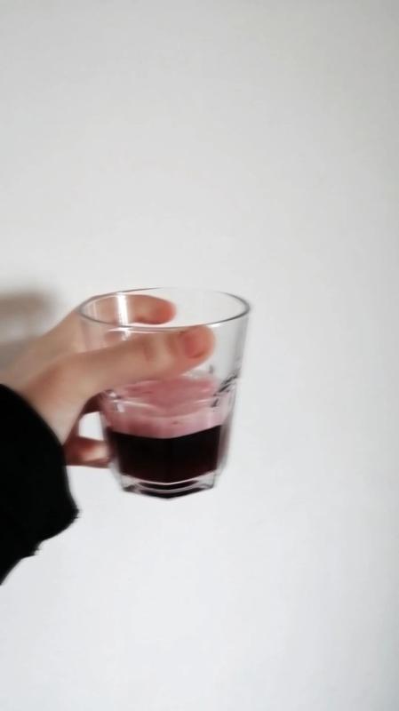 Thức uống màu tím phụ nữ Nhật uống để giữ da không sạm nám ngày nắng gắt- Ảnh 3.