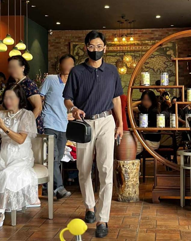 Sơn Tùng M-TP bắt trend outfit "tổng tài" đi xin lỗi, nhưng không đuổi kịp Jack- Ảnh 2.