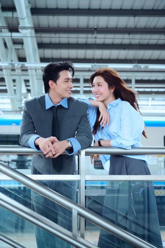 Hội bạn thân đồng loạt an ủi Thúy Ngân vì chia tay với 