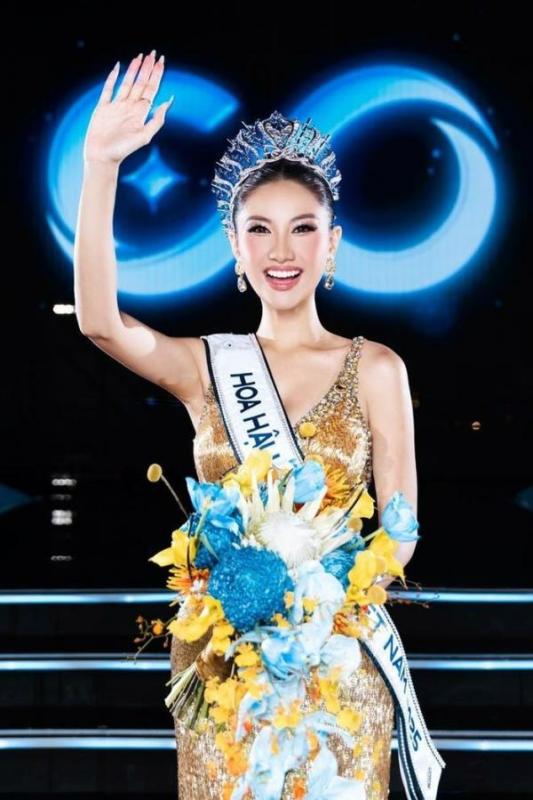"Ngấy" Hoa hậu!- Ảnh 6.