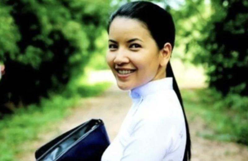 Diễn viên Ngọc Trinh: Mắc bệnh nặng vì đóng Mùi Ngò Gai, sự nghiệp vẻ vang được người người kính nể- Ảnh 2.