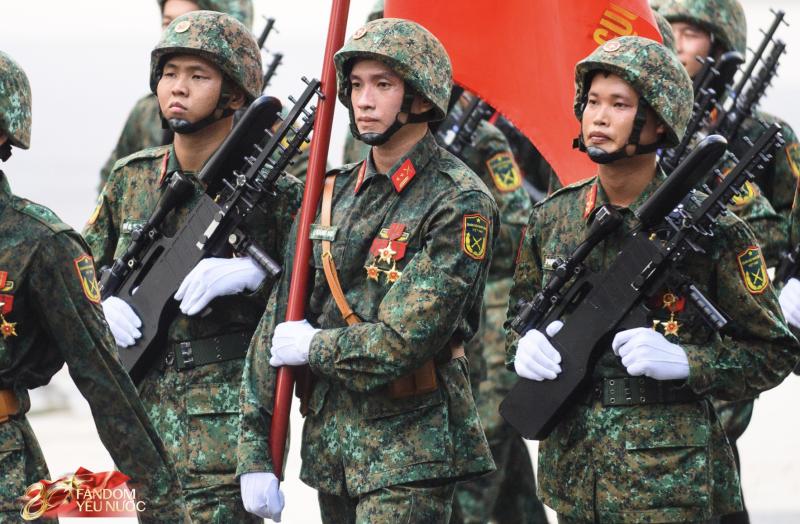 Lê Hoàng Hiệp thay đổi một điều, khoảnh khắc bước xuống xe tăng gấp đôi sự bảnh bao- Ảnh 7.