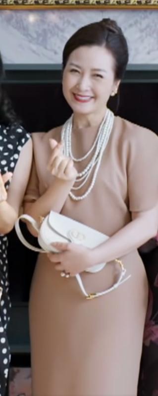 Hội phú bà của Phương Oanh bị chê kém sang, so với bản gốc một trời một vực- Ảnh 8.