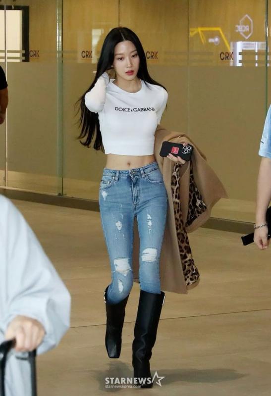 Moon Ga Young lần đầu hở bạo ra sân bay, bị dân Hàn chê tới tấp- Ảnh 17.
