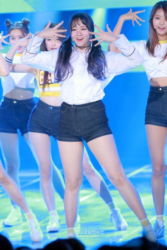 Trường hợp toxic tệ nhất Kpop: Nữ idol xinh như hoa bị body shaming thảm thương, nay làm người thường chồng đẹp miễn chê- Ảnh 5.