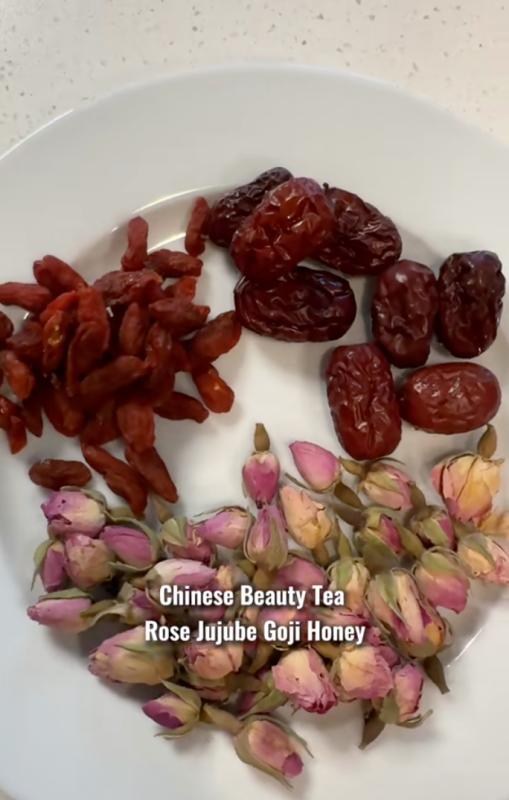 48 tuổi, tôi duy trì uống cốc trà dưỡng nhan này mỗi ngày- Ảnh 3.