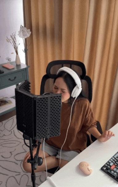Sốc trước danh tính mỹ nhân hát mở màn Tử Chiến Trên Không: Hot girl cover đời đầu, có hit rồi lặn mất tăm- Ảnh 1.