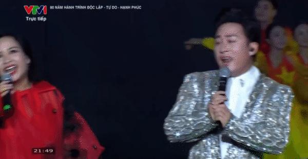 Concert quốc gia đặc biệt: SOOBIN hô "Việt Nam" đến lạc cả giọng, Mỹ Tâm kết hợp Quán quân Rap Việt quá cháy!- Ảnh 26.