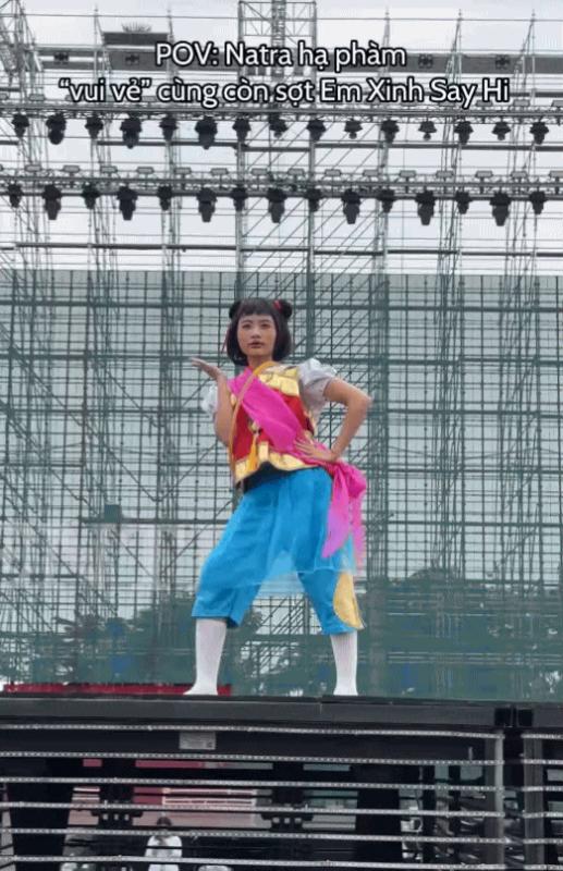 D-1 đến concert Em Xinh: Cả dàn nghệ sĩ đội mưa luyện tập, gì cũng dám làm dự đoán 1 đêm “ê hề content”- Ảnh 10.