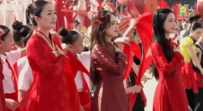 Màn trình diễn của Phương Mỹ Chi tại Đại lễ A80 đã được tiên đoán từ 3 năm trước?- Ảnh 1.