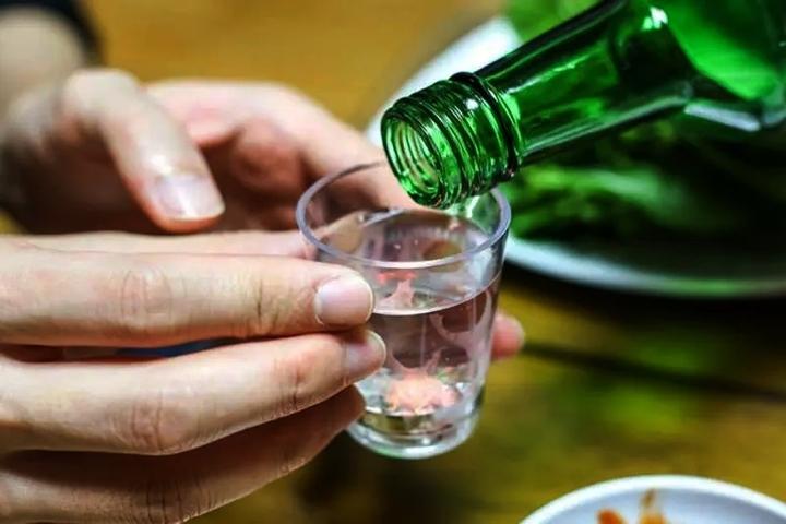 Nhiều người đang mắc sai lầm: Uống thuốc hạ huyết áp xong vẫn ăn 3 món quen thuộc, hậu quả có thể dẫn đến tử vong- Ảnh 2.