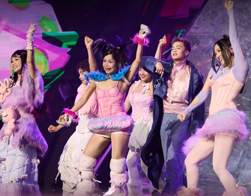 Negav “bốc hơi” khỏi concert Em Xinh Say Hi- Ảnh 2.