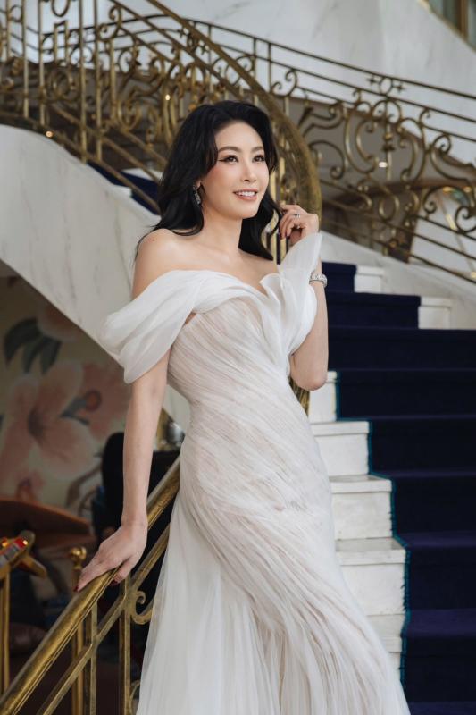 Hà Kiều Anh U50 da không nếp nhăn đầy ắp collagen: Cứ làm đủ mấy việc này bảo sao vừa đẹp vừa khỏe từ trong ra ngoài, trung niên cũng "ăn đứt" người trẻ- Ảnh 2.