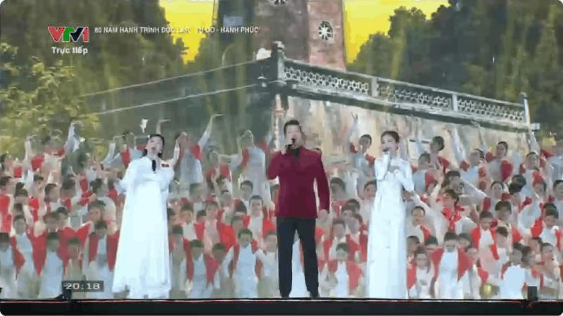 Nữ ca sĩ hát mở màn concert Quốc gia đặc biệt: Là Em Xinh duy nhất mang quân hàm Thượng úy, cực đắt show dịp Đại lễ 2/9- Ảnh 2.