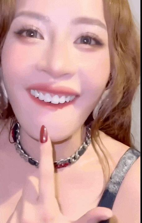 Chi Pu diễn sung tới nỗi mẻ cả răng, sự cố “ối dồi ôi” nhất sự nghiệp là đây chứ đâu!- Ảnh 3.