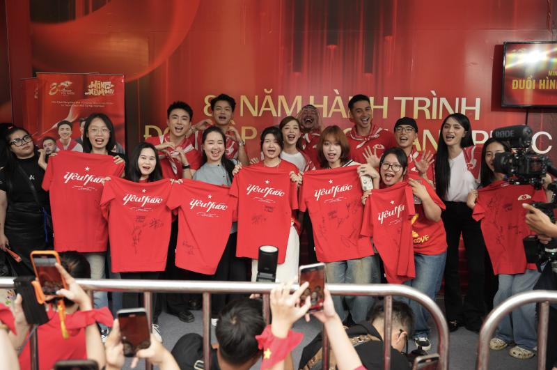 Dàn nghệ sĩ xuất hiện bất ngờ, mang tinh thần Yêu Nước bùng nổ tại trạm khách A80 cùng đơn vị đồng hành Bảo Tín Mạnh Hải- Ảnh 5.