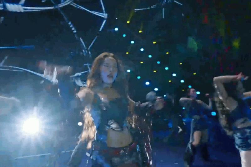Chi Pu diễn sung tới nỗi mẻ cả răng, sự cố “ối dồi ôi” nhất sự nghiệp là đây chứ đâu!- Ảnh 1.