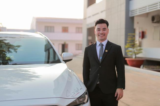 Nam sinh Đắk Nông nhận 3 triệu đồng cầm cố tài sản của mẹ vào đại học, sau 13 năm là Luật sư trẻ, thành tích đáng nể- Ảnh 1.