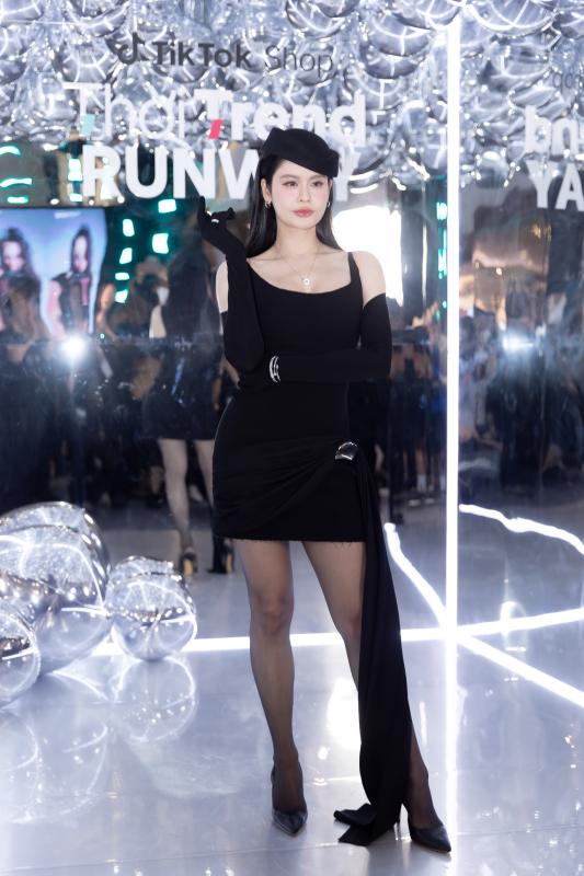 Thảm đỏ TikTok Shop Fashion Show: Sao Việt và fashionista “đổ bộ”, visual bùng nổ- Ảnh 1.