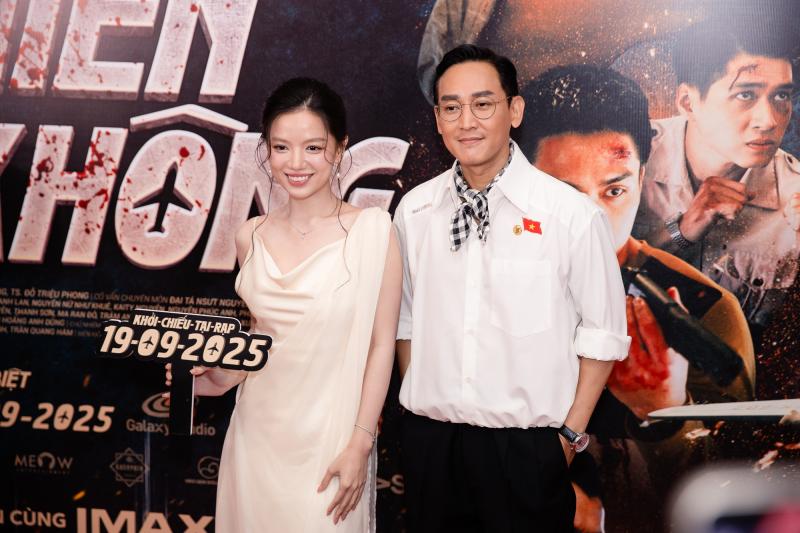 Siêu thảm đỏ hot nhất hôm nay: Minh Hằng - Lý Nhã Kỳ đọ sắc nét căng, dàn sao Mưa Đỏ visual cháy khét mọi khung hình- Ảnh 15.