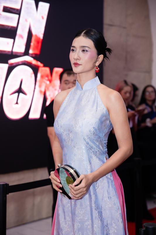 Siêu thảm đỏ hot nhất hôm nay: Minh Hằng - Lý Nhã Kỳ đọ sắc nét căng, dàn sao Mưa Đỏ visual cháy khét mọi khung hình- Ảnh 12.