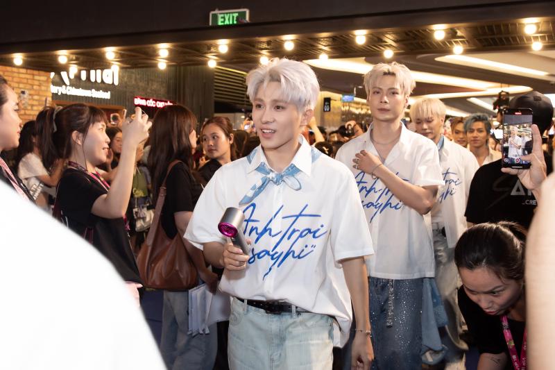 Karik - B Ray - BigDaddy nổi bật dàn Anh Trai Say Hi 2025 visual như 