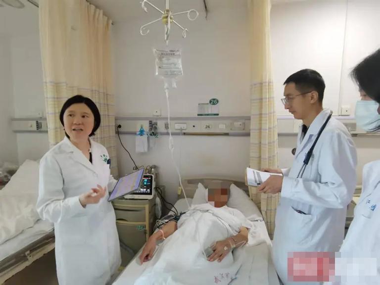 Người đàn ông suy thận sau khi ăn đĩa rau xào- Ảnh 1.