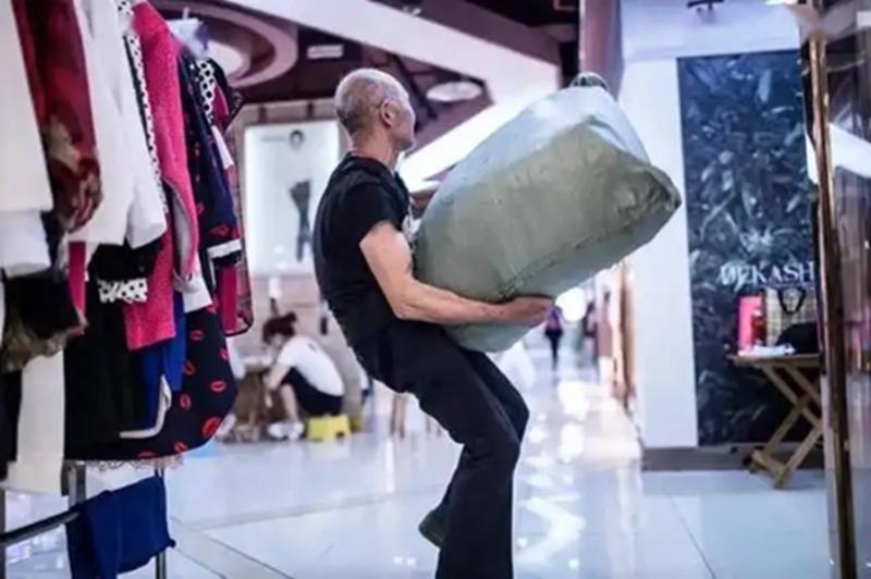 Ngày càng nhiều người tử vong vì xuất huyết não: Bác sĩ cảnh báo 4 thói quen cần bỏ ngay- Ảnh 3.