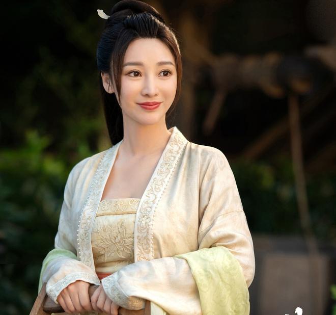 10 nữ thần dao kéo đẹp nhất Trung Quốc: Dương Mịch xếp sau Angelababy, hạng 1 là kiệt tác của phòng mổ- Ảnh 10.