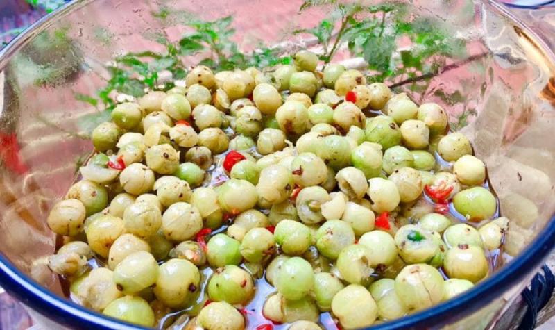 Loại quả dại xưa rụng đầy gốc, nhặt về chế biến kiểu này "hái ra tiền" nửa triệu/kg- Ảnh 4.