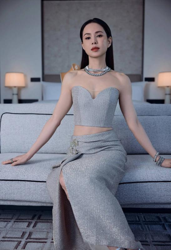 Lý Nhược Đồng cơ bụng số 11 săn chắc nổi rõ múi ở tuổi trung niên, 60 tuổi trẻ đẹp hơn 30 nhờ 1 thói quen duy trì hơn 2 thập kỷ- Ảnh 6.