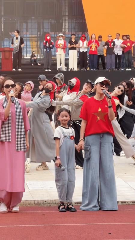 Mỹ Tâm trẻ đẹp vô cùng trong tà áo dài trắng, visual tuổi 44 không có gì phải chê- Ảnh 9.
