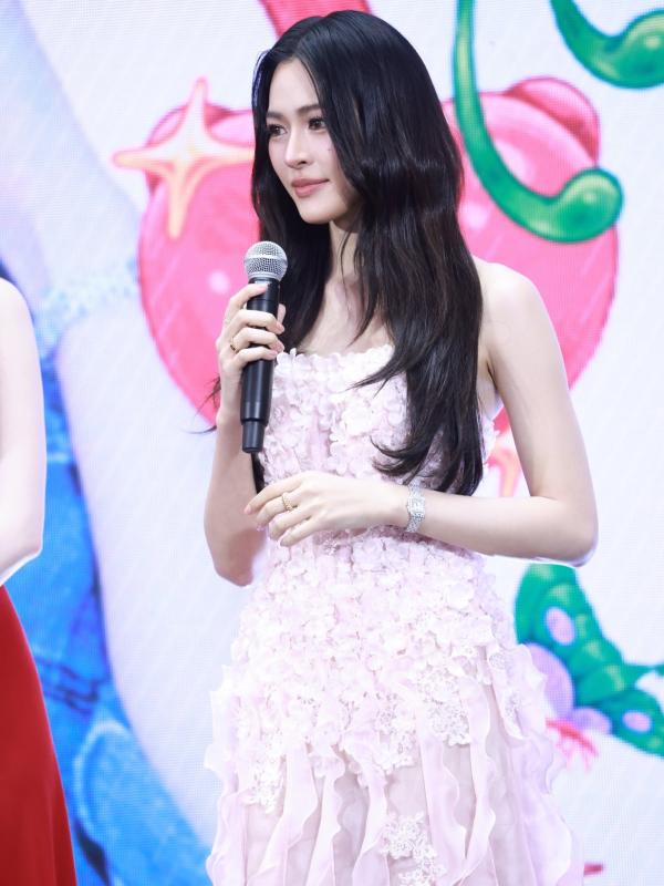 Local brand Việt "có phước" nhất, được 3 mỹ nhân đẹp nhất thế giới liên tục order trong 2 tháng- Ảnh 13.