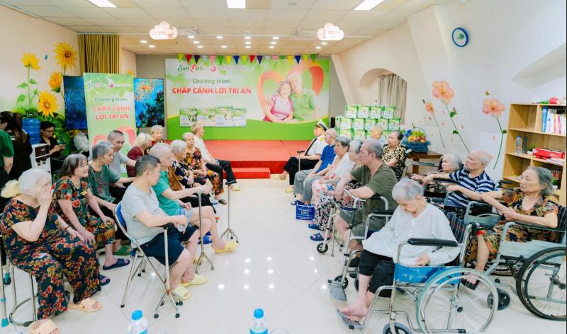 Sunmate lan tỏa tri ân tại Viện dưỡng lão Diên Hồng- Ảnh 1.