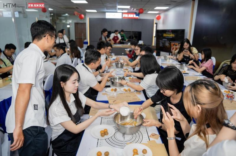 Cùng HTM Homes & FRANKE đưa tinh hoa truyền thống vào gian bếp chuẩn châu Âu qua workshop Mooncake- Ảnh 2.
