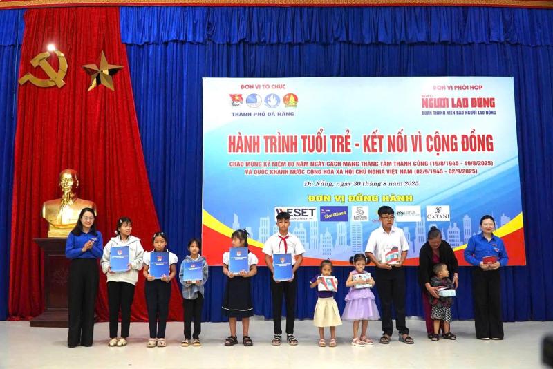 WESET bung nhiệt hết nấc cùng học sinh, sinh viên từ hơn 120 trường đối tác trên cả nước- Ảnh 5.