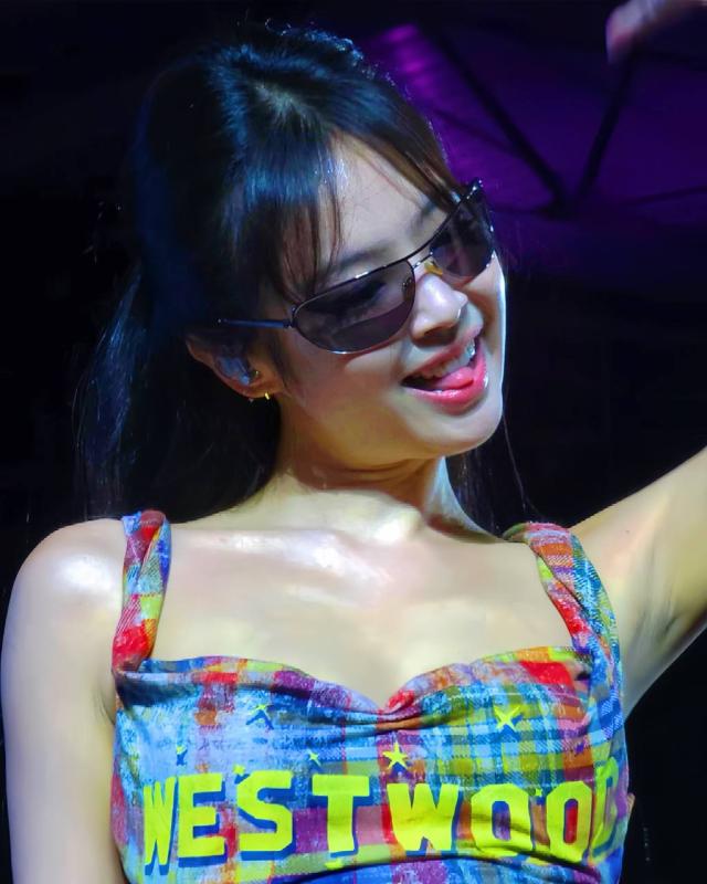 Vừa chia tay Gentle Monster, Jennie lộ diện ngầu đét tại event Ray-Ban- Ảnh 19.