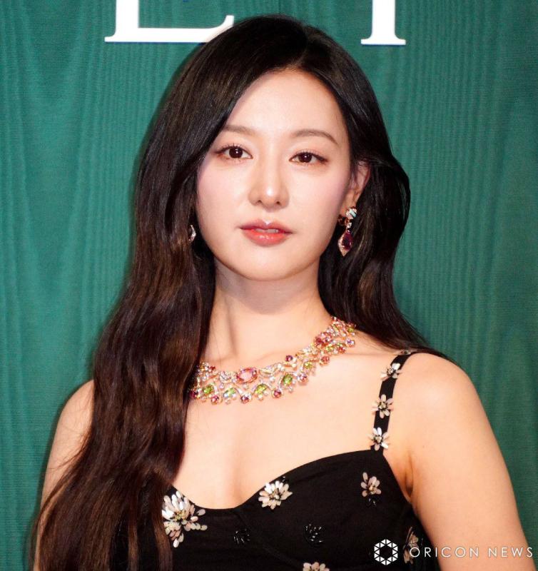 Kim Ji Won và Jang Wonyoung tạo nên cảnh tượng khó tin tại tiệc BVLGARI- Ảnh 2.