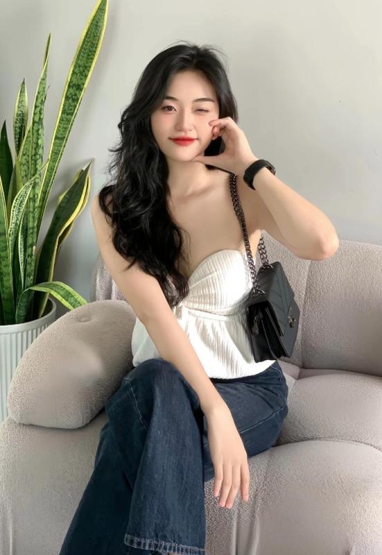 Nhan sắc đời thường ít phấn son của tân Miss Grand Vietnam 2025- Ảnh 6.