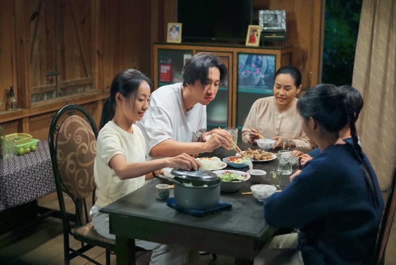 Sao hạng A Hàn Quốc mất sự nghiệp vì tới Việt Nam, bị đối thủ vượt mặt hạ bệ mới sốc- Ảnh 4.