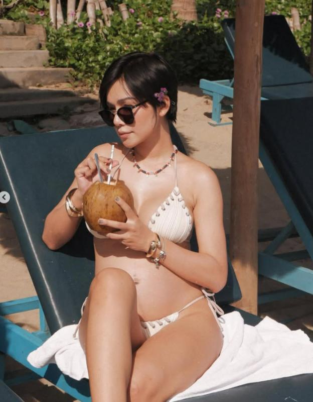 Bỏng mắt trước bộ ảnh bikini của 