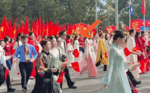 Khối nghệ sĩ bị nhắc nhở ở diễu hành, Cục trưởng Xuân Bắc xử lý nhanh bằng 1 hành động!- Ảnh 1.